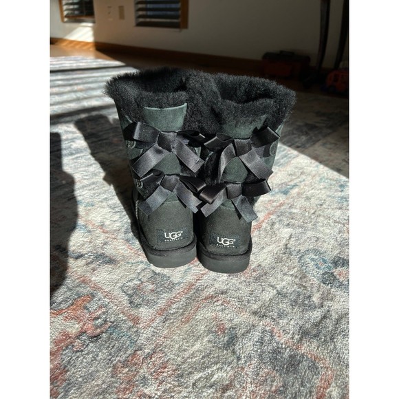 UGG Australia Shoes - Women’s Ugg Boots Size 6 Bailey Bow Black Sherpa Shearling wool Suede Shoes